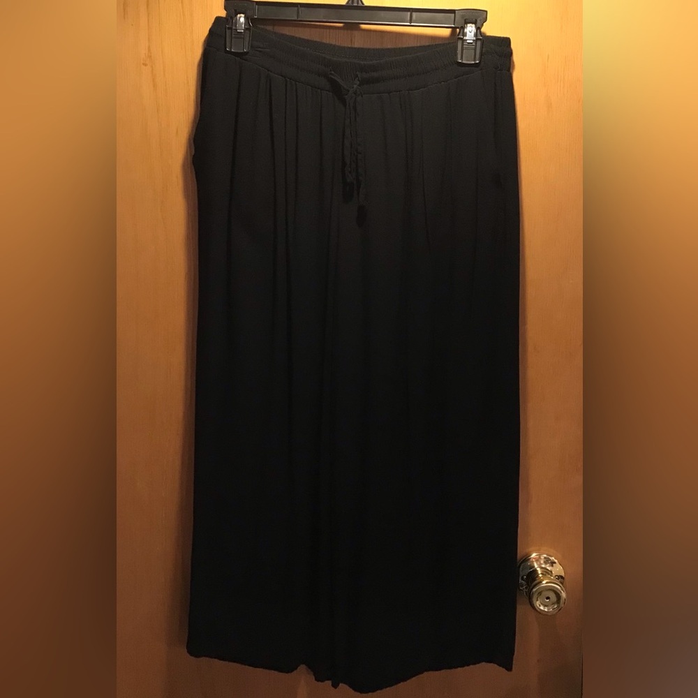 Black Crop Pants w/pockets